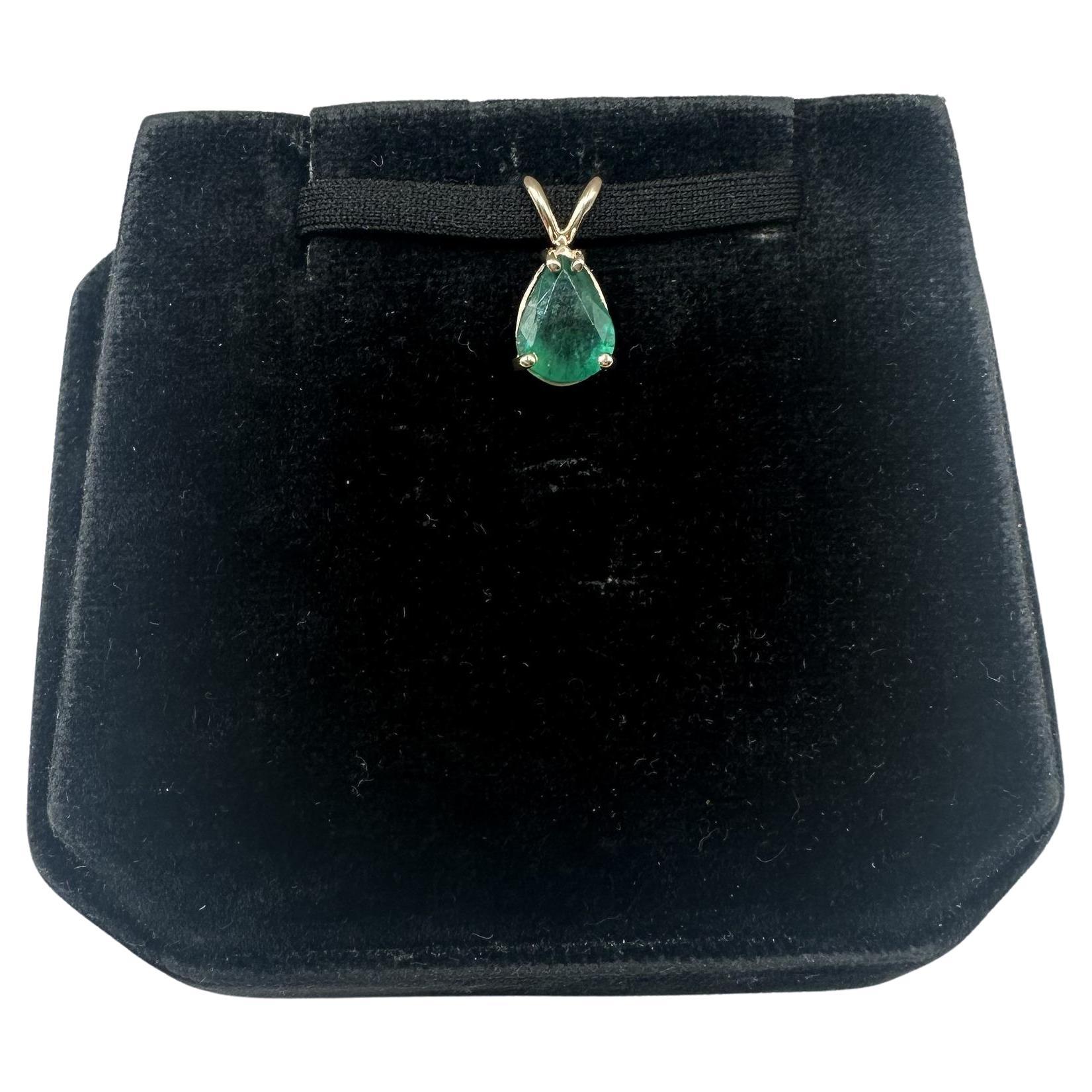 Pendentif en or jaune 14kt avec émeraude taille poire - 1.15ctw, New Condition