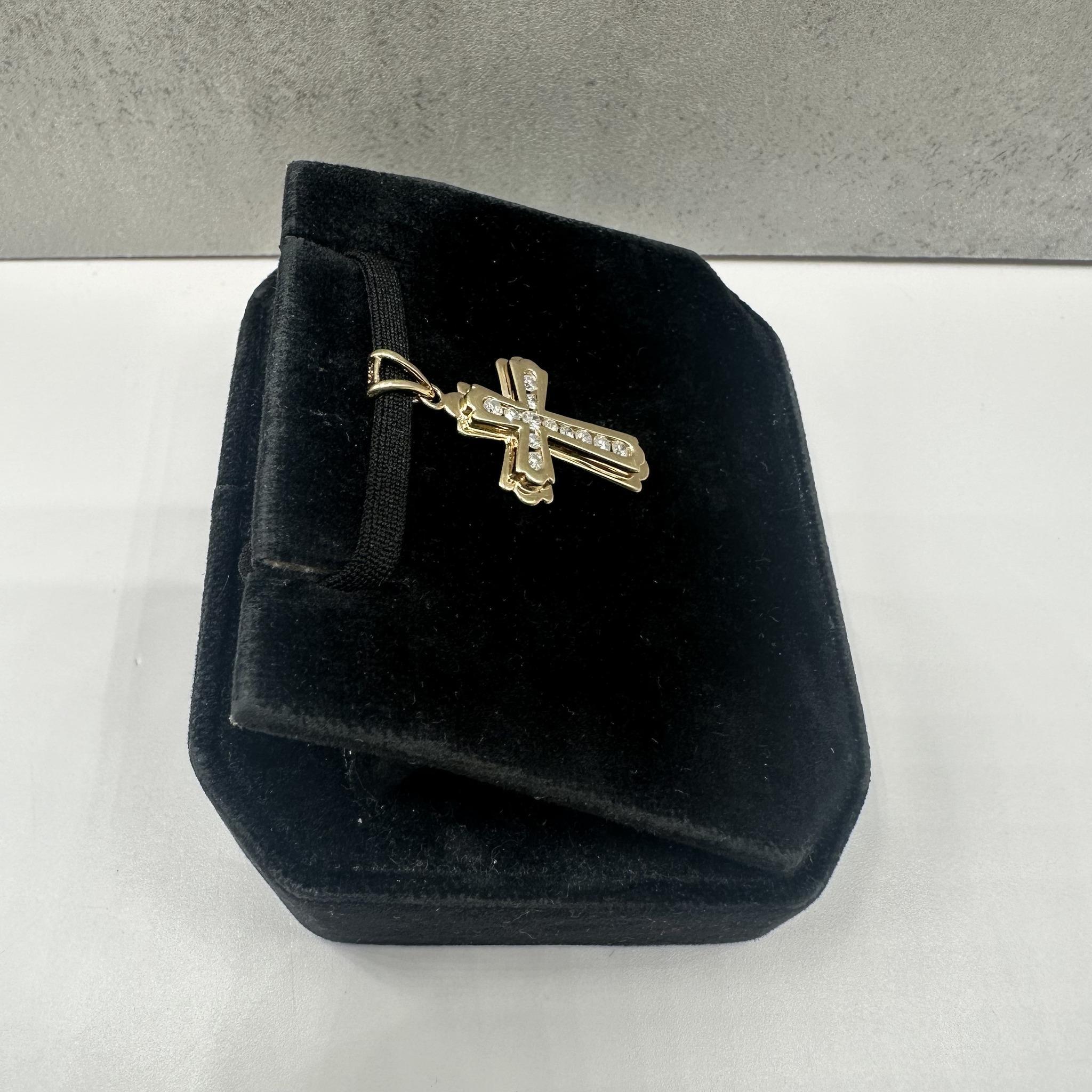 Taille ronde Croix en or jaune 14kt - 0.10ctw GH I1 Diamants, Pré-aimé en vente