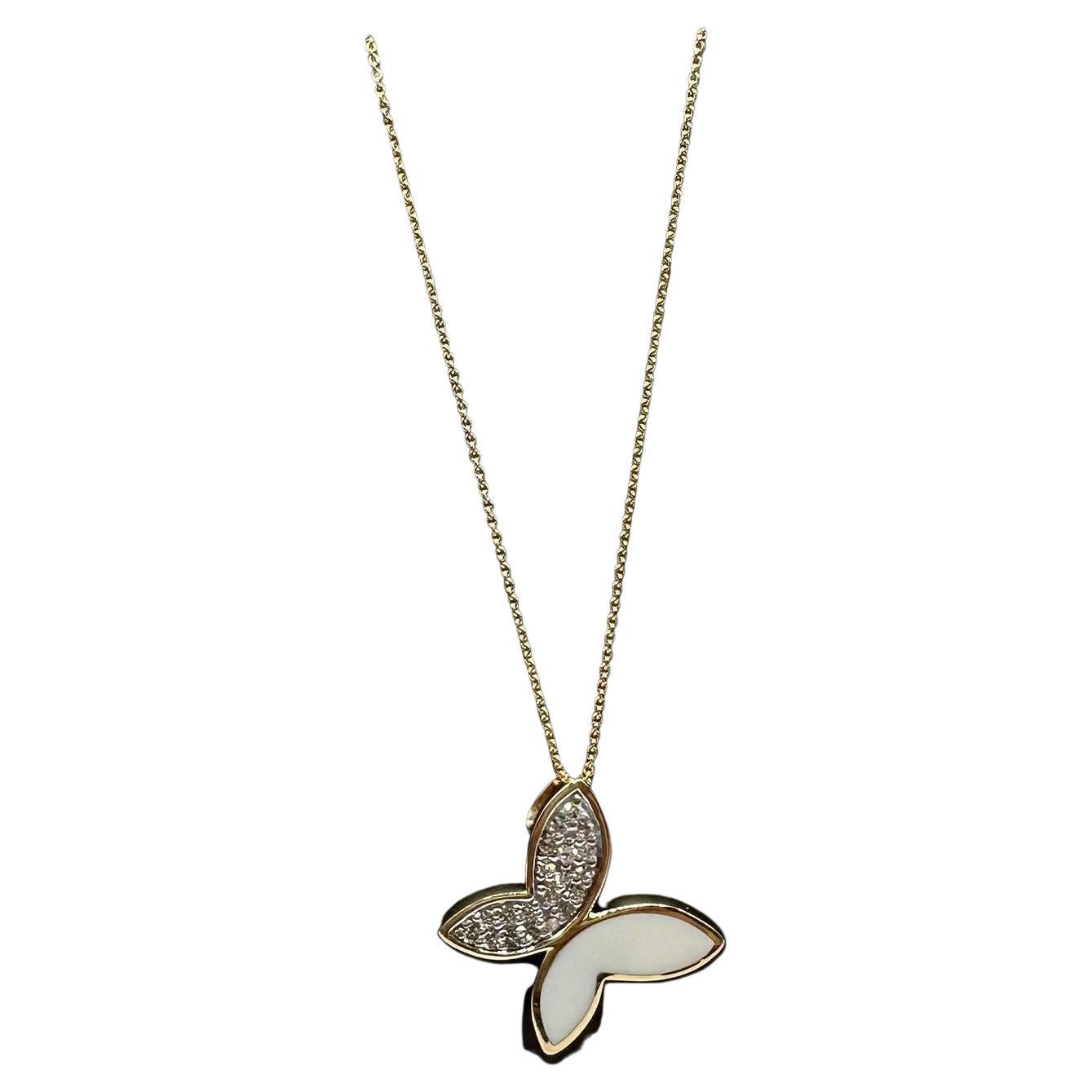 Collier papillon en émail et diamant en or jaune 14kt - 0.15ctw, 18". en vente