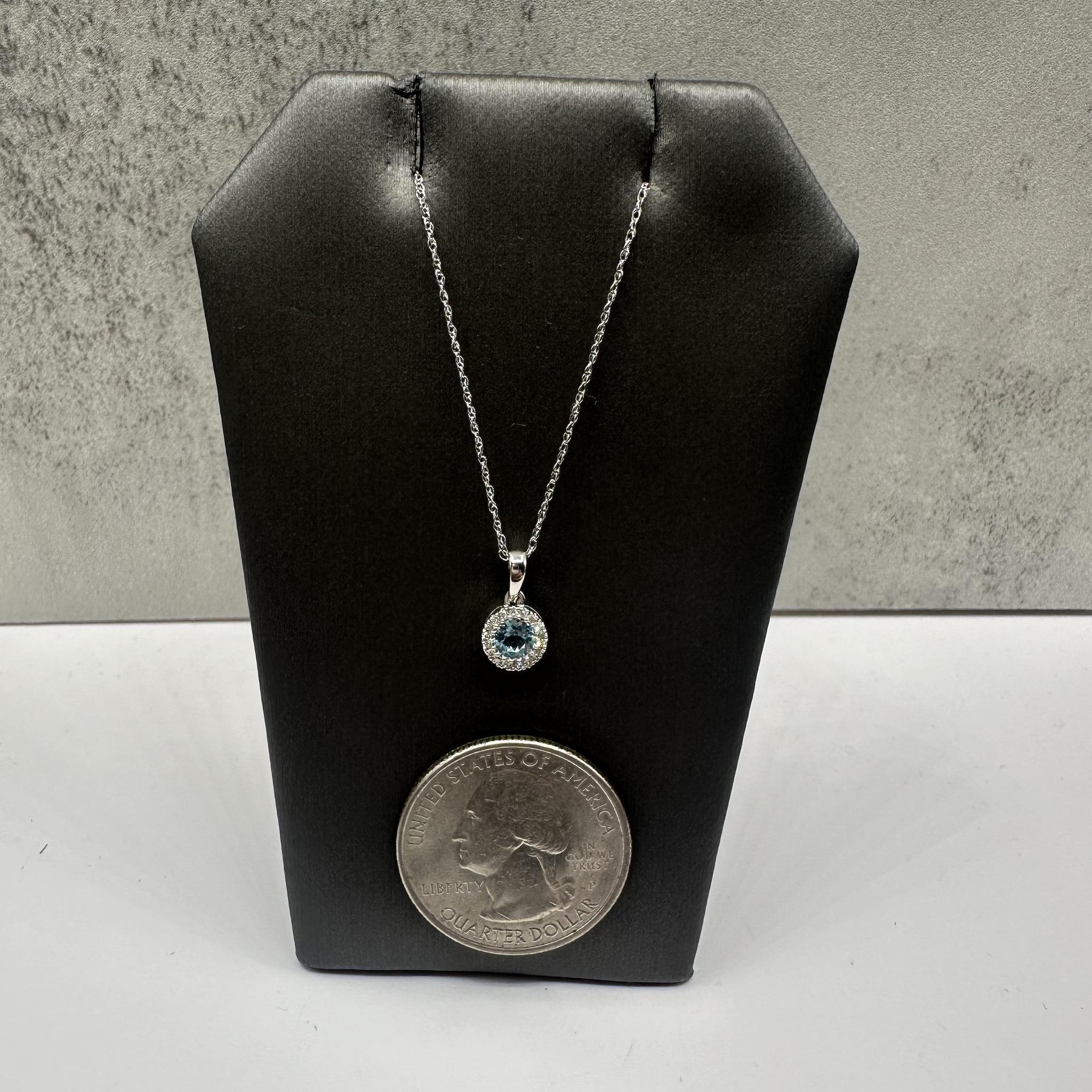 Topas & Diamant-Halskette aus 10kt Weißgold - 4mm Schweizer Blautopas, 0,06ctw im Zustand „Neu“ im Angebot in West Hempstead, NY