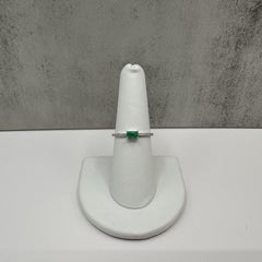 18K White Gold Emerald Diamond Ring 0.33ctw GH SI Size 7