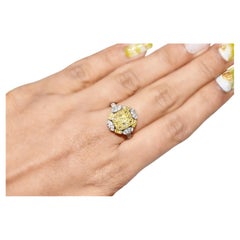 Anello con diamante certificato GIA da 1,26 carati di colore giallo intenso con purezza SI1