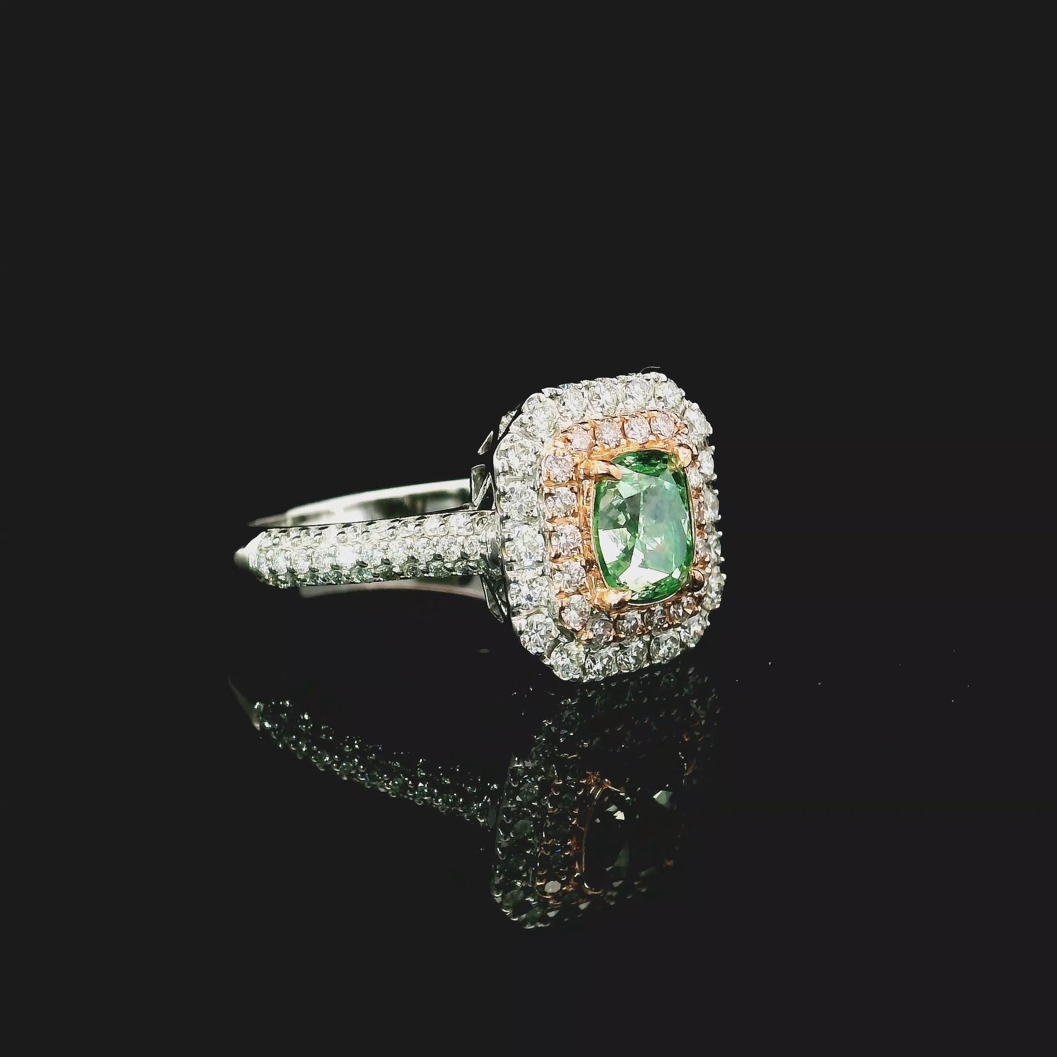 Taille coussin Bague avec diamant vert fantaisie certifié AGL de 1.00 carat de pureté VS en vente