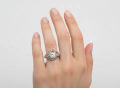 Art Deco 18kt Gold Filigree Ring with Diamonds