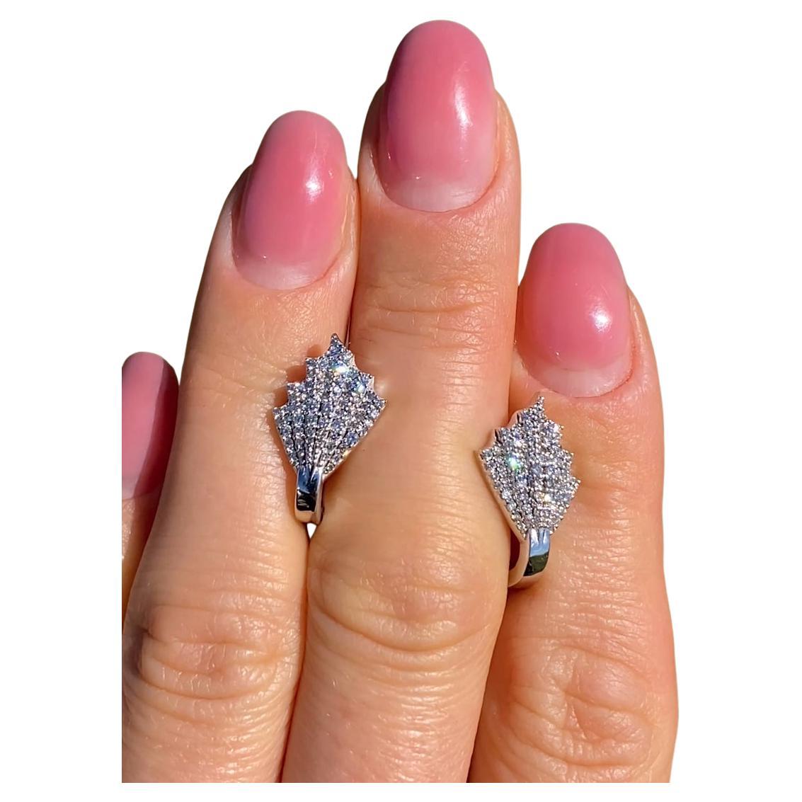 Diamonds natural Beautiful Earrings, 18 Karat White Gold, Certified For Sale