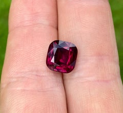 Certificato 5,93 carati. Gemma sfusa di granato rodolite naturale, taglio a cuscino, Tanzania