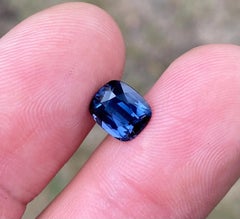 Pietra preziosa sciolta certificata come naturale, spinello al cobalto da 2,56 carati, taglio a cuscino, provenienza Birmania