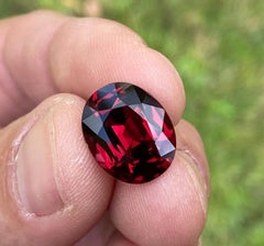 Certified 10.84 Ct. Natural Rhodolite Garnet loose gemstone, Oval cut, Tanzania
