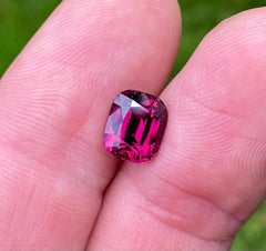 Certifié 3,78 carats. Garnet rhodolite naturel, pierre brute, taille « coussin », Tanzanie