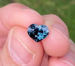 Zertifizierte Natürlichkeit 3.39 Ct. Spinell-Lose-Stein, Herzschliff, Tansania
