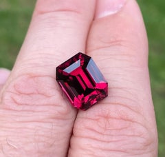 Certified 10.13 Ct. Natural Rhodolite Garnet loose gemstone, Octagon, Tanzania
