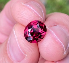 Certified 4.15 Ct. Natural Rhodolite Garnet loose gemstone, Oval cut, Tanzania