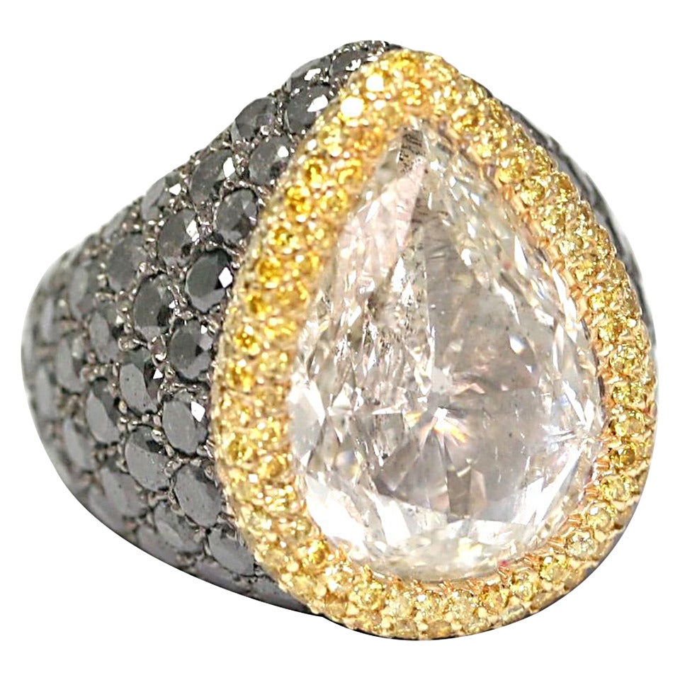 RING De Grisogono 10.85 Carats Diamond Pear white gold fancy yellow and black For Sale