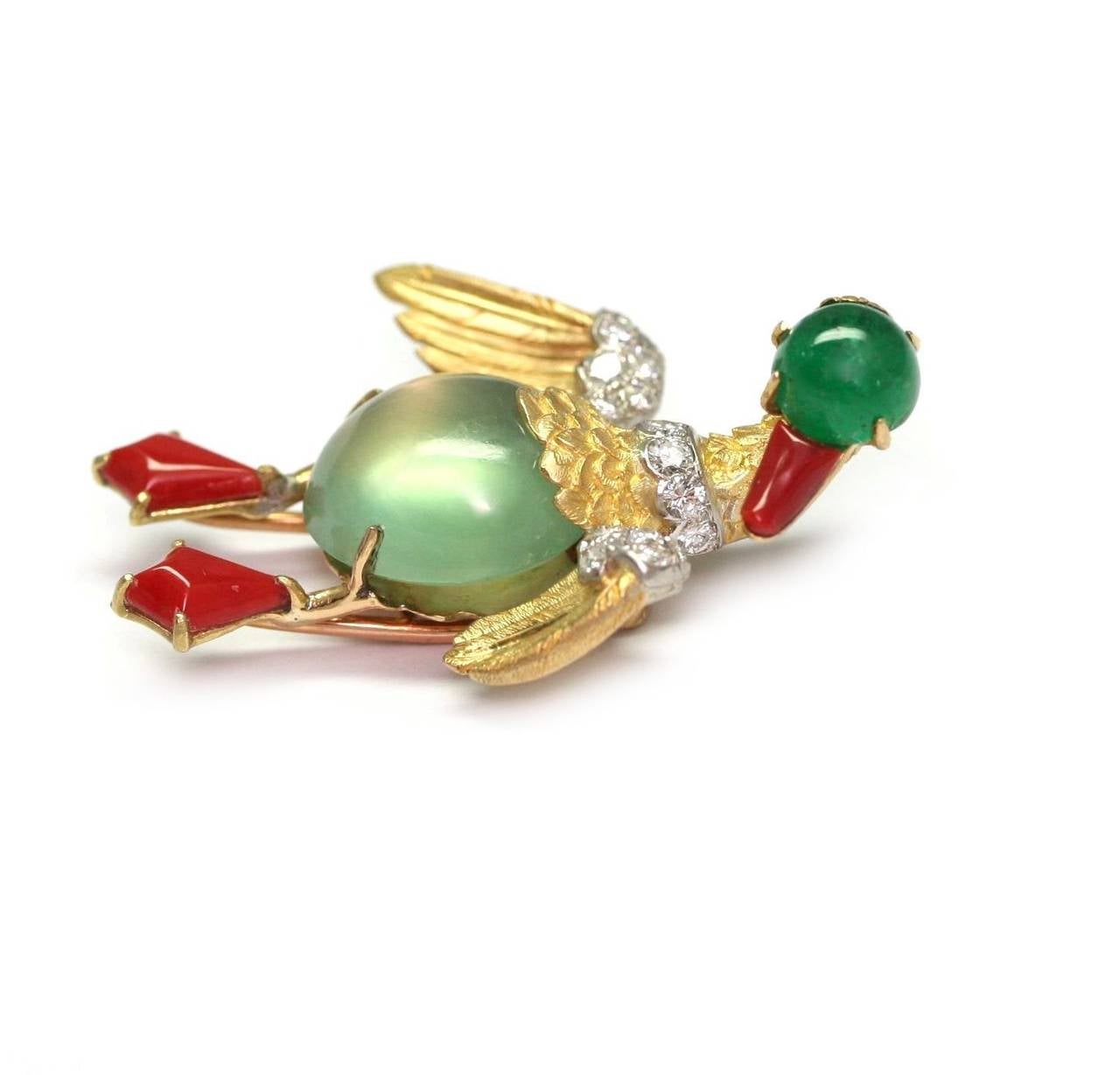 Cartier Paris Duck Pin, gold and platinum, cabochon moonstone belly, emerald, coral and diamonds number 6252 (14grs)