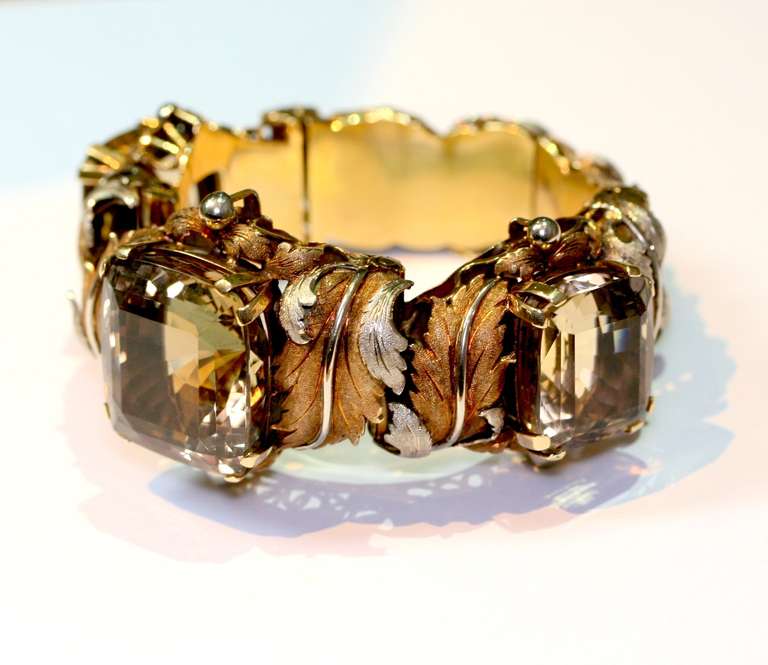 1960 1970 Wide bracelet in yellow and white gold set with large topaz, width 4cm (2162.65 grams)