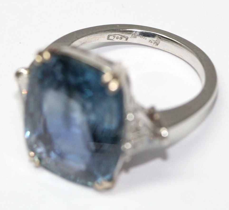 12.99 Carat Natural Burmese Sapphire Diamond Gold Engagement Ring In Excellent Condition In Monte Carlo, MC