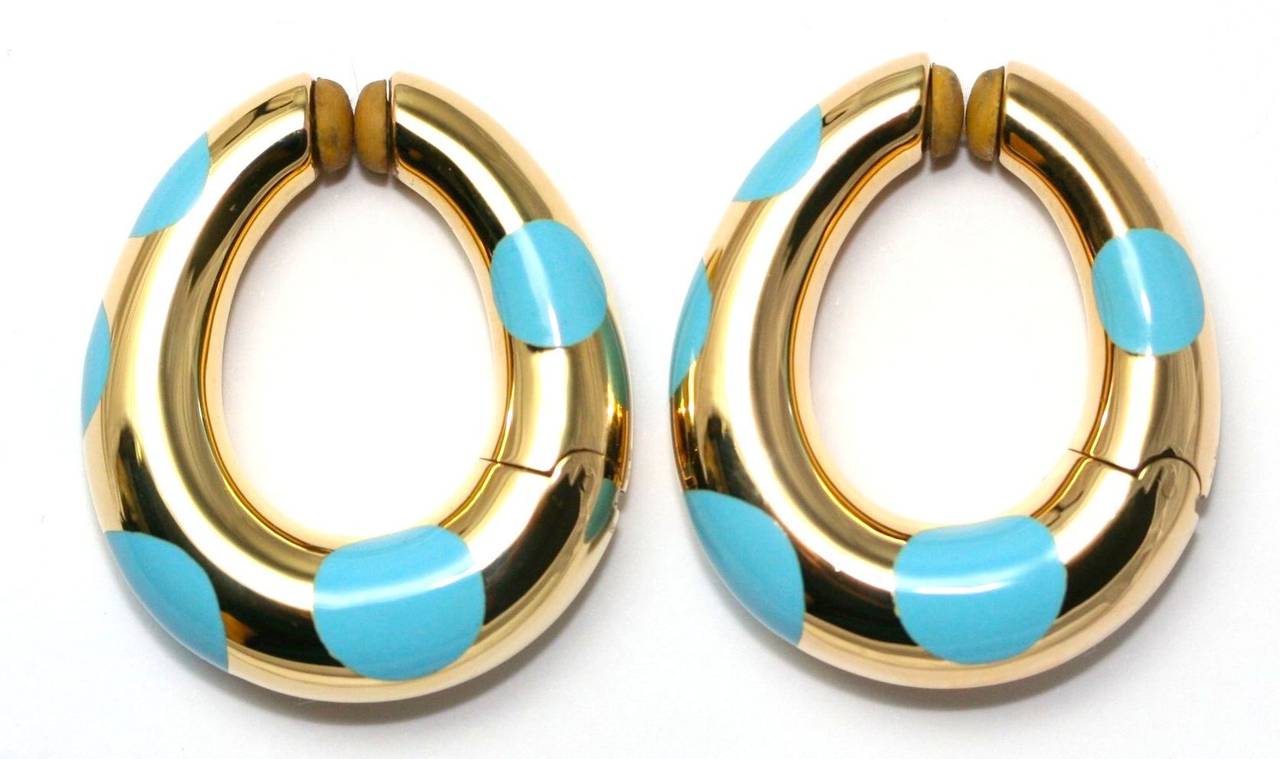 Bulgari Gold Oval Hoop Earrings In Excellent Condition In Monte Carlo, MC