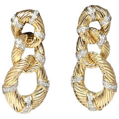 1970s Van Cleef & Arpels New York Diamond Gold Chandelier Earrings 2