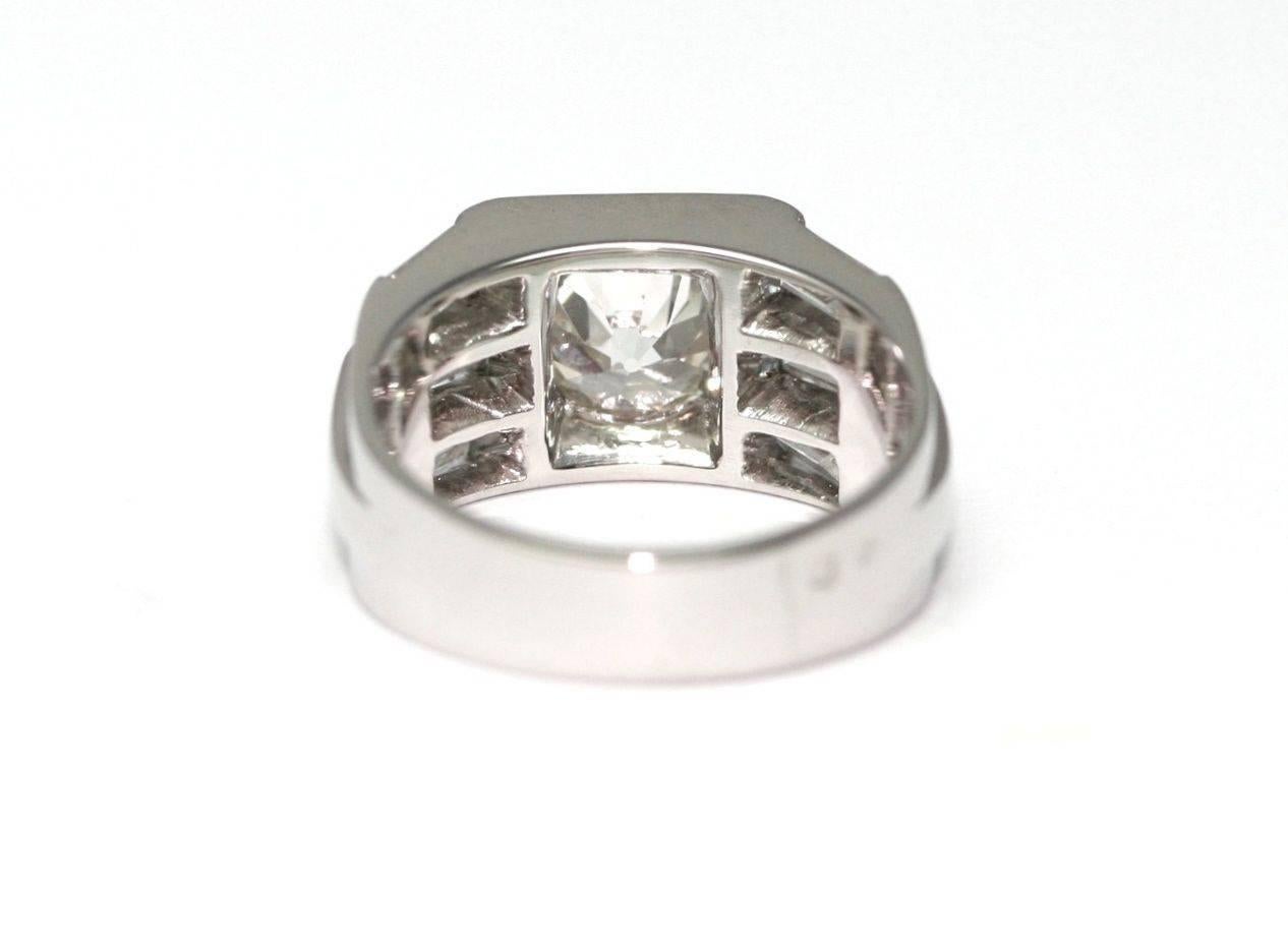 1930s 1.57 Carat Round Diamond Platinum signet  Band ring 2