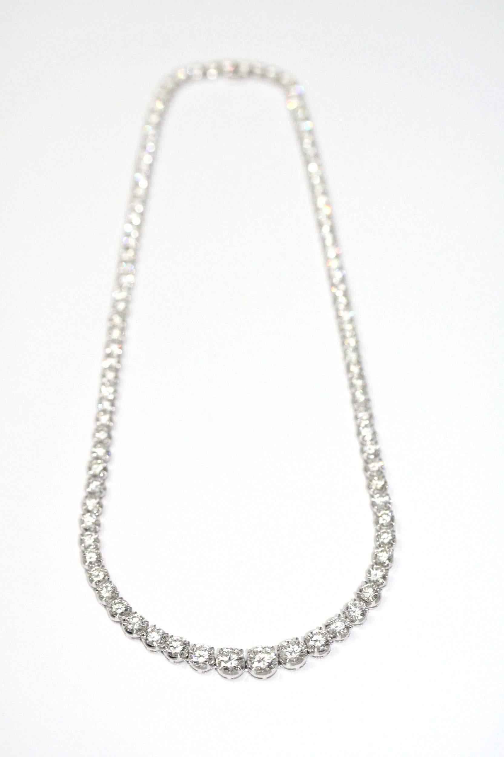 CARTIER River necklace in white gold set with approx. 30 carats of diamonds, signed and numbered 866922, length 42cm (34.6 grams)