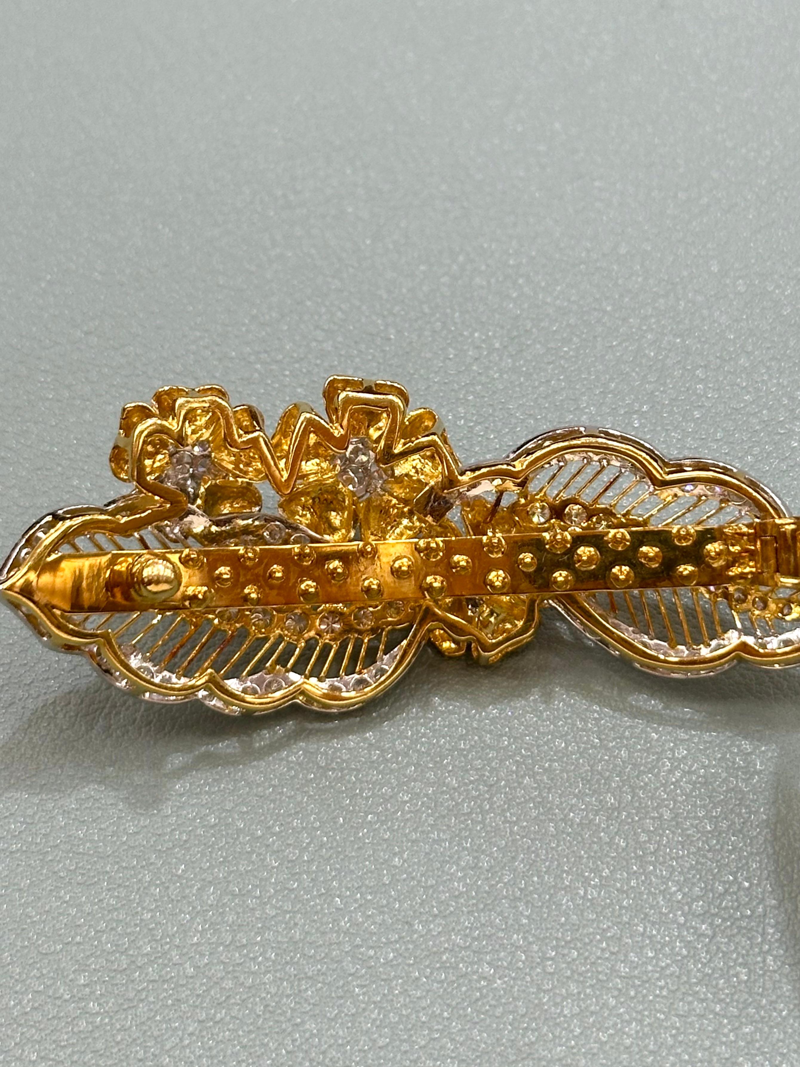 Taille ronde Barrette florale en or jaune et diamant de 2.65cts en vente