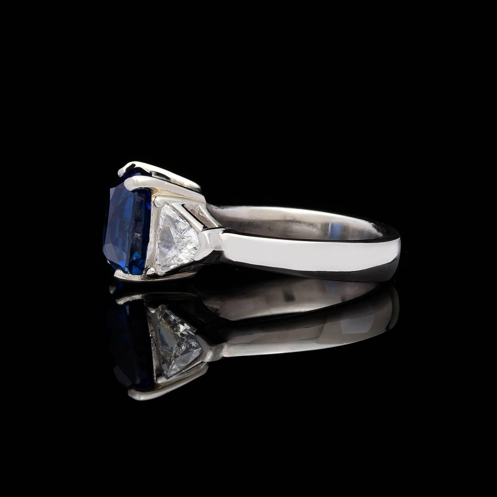 Contemporary AGL Madagascar 6.60 Carat Blue Sapphire Diamond Platinum Ring