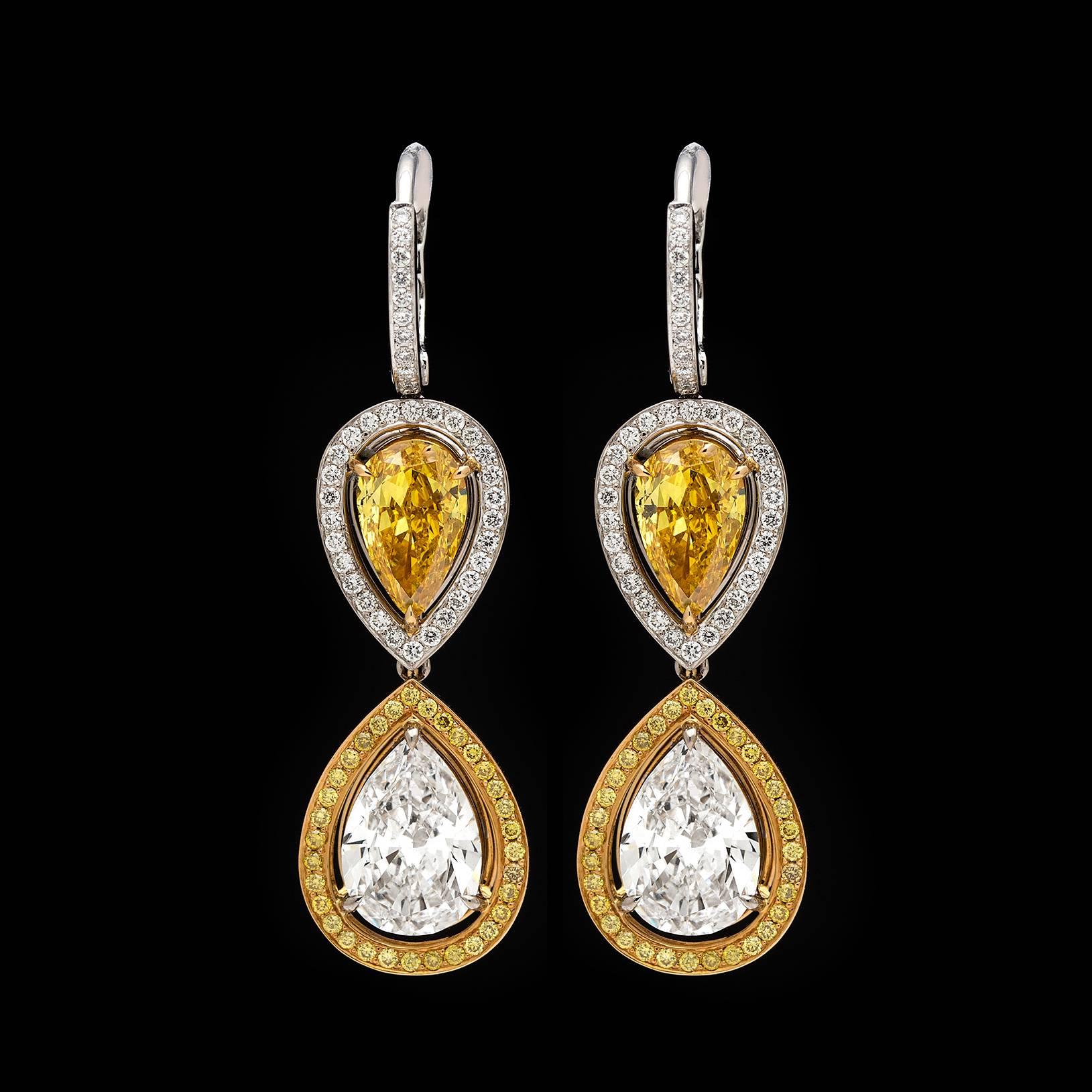 Boucles d'oreilles en or jaune vif avec diamants fantaisie de couleur GIA Neuf - En vente à San Francisco, CA