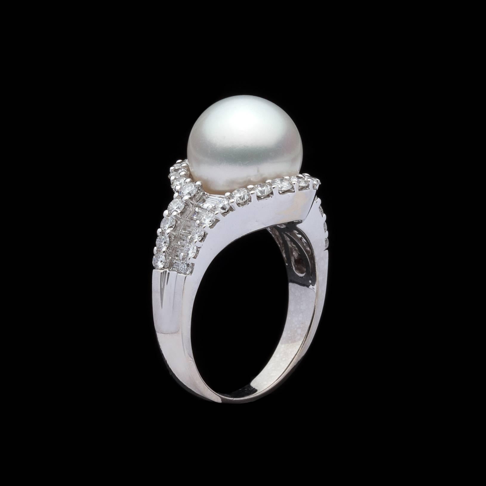 Pearl Diamond White Gold Ring In Excellent Condition In San Francisco, CA