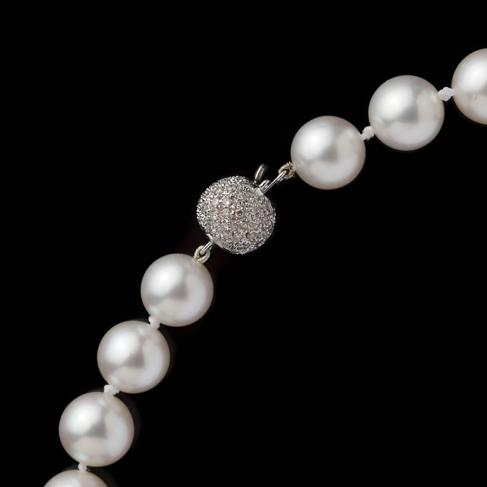 South Sea Pearl Necklace with Diamond Ball Clasp In Excellent Condition In San Francisco, CA