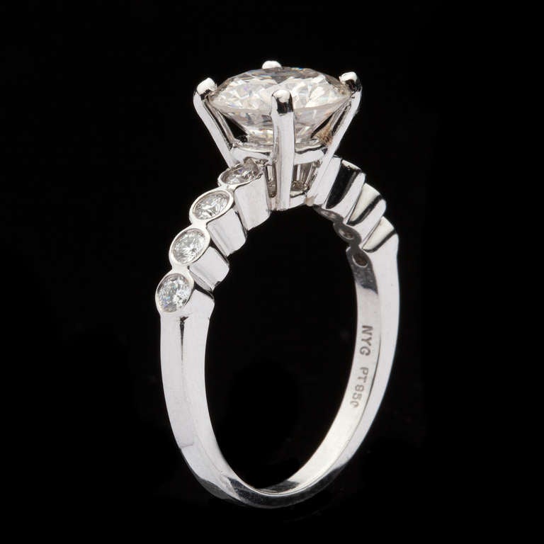 Women's Solitaire Engagement Ring