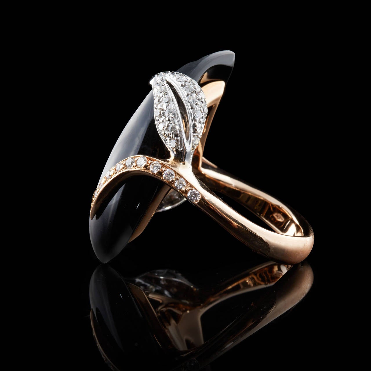 Contemporary Luca Carati Bold Onyx Rose Gold Ring