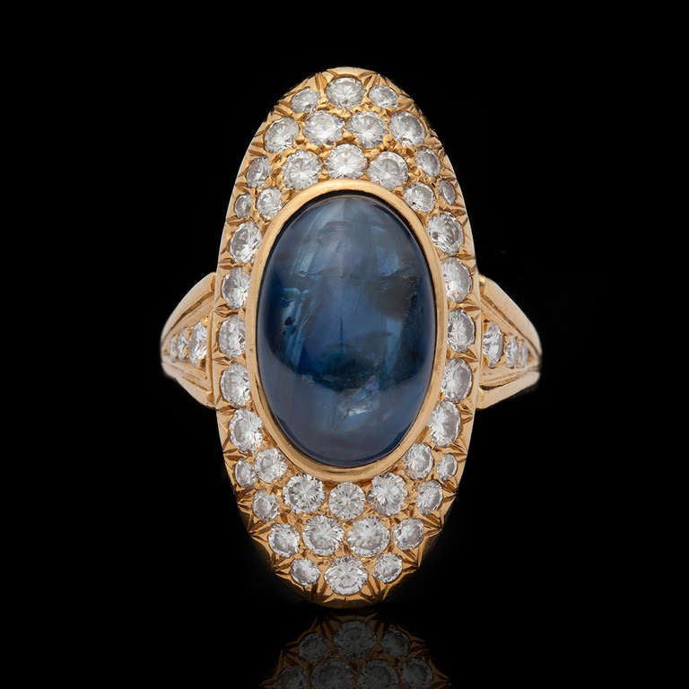 4.00 Carat Sapphire Cabochon Diamond Gold Ring In Excellent Condition For Sale In San Francisco, CA