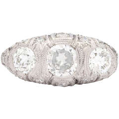 Traditional Style Diamond Platinum Ring
