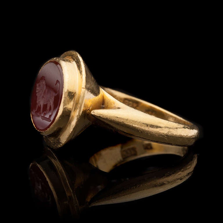 Carnelian Intaglio Gold Lion Ring In Excellent Condition In San Francisco, CA