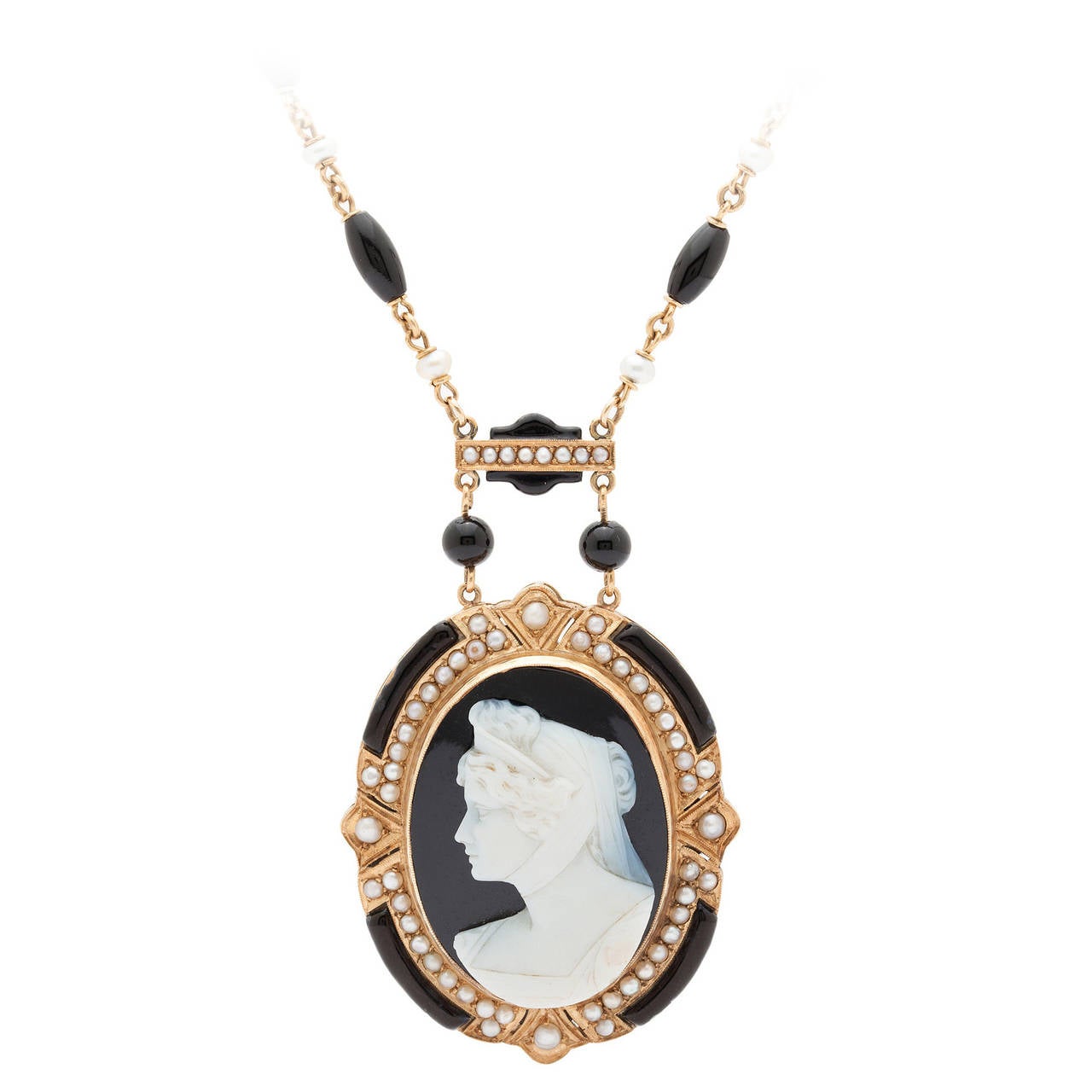 Victorian Cameo Pendant Necklace