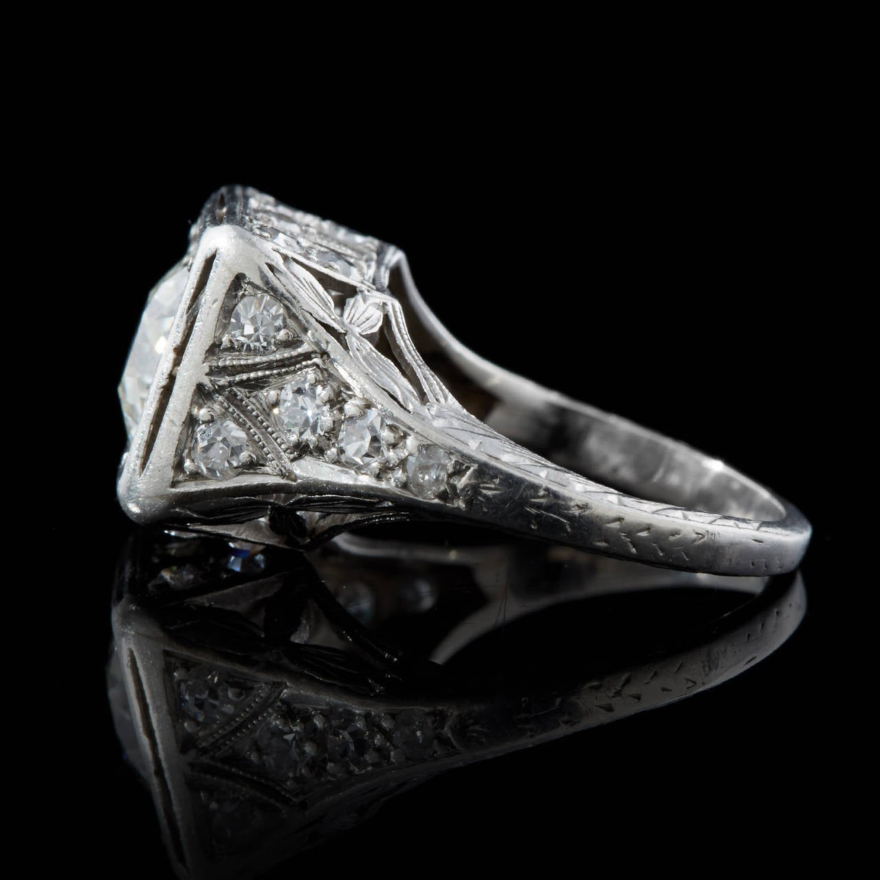 Old European Cut 1.85 Carat Diamond Platinum Ring In Excellent Condition In San Francisco, CA