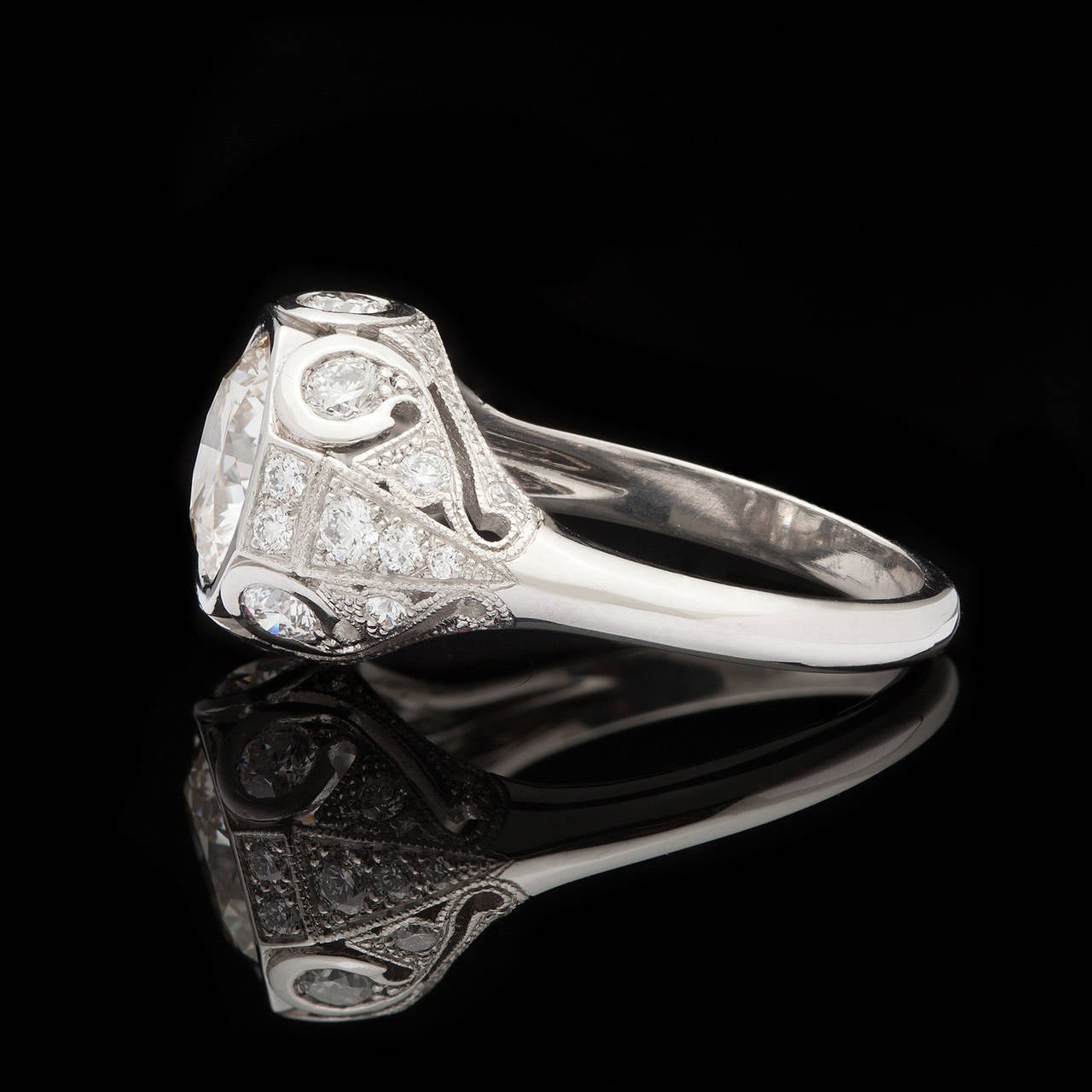 Taille ronde Bague de fiançailles en platine avec diamants de 1,94 carat en vente