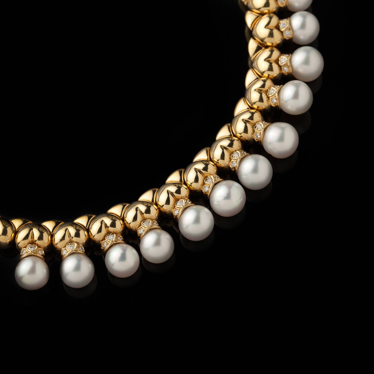 Garrard Pearl Diamond Gold Link Necklace In Excellent Condition In San Francisco, CA