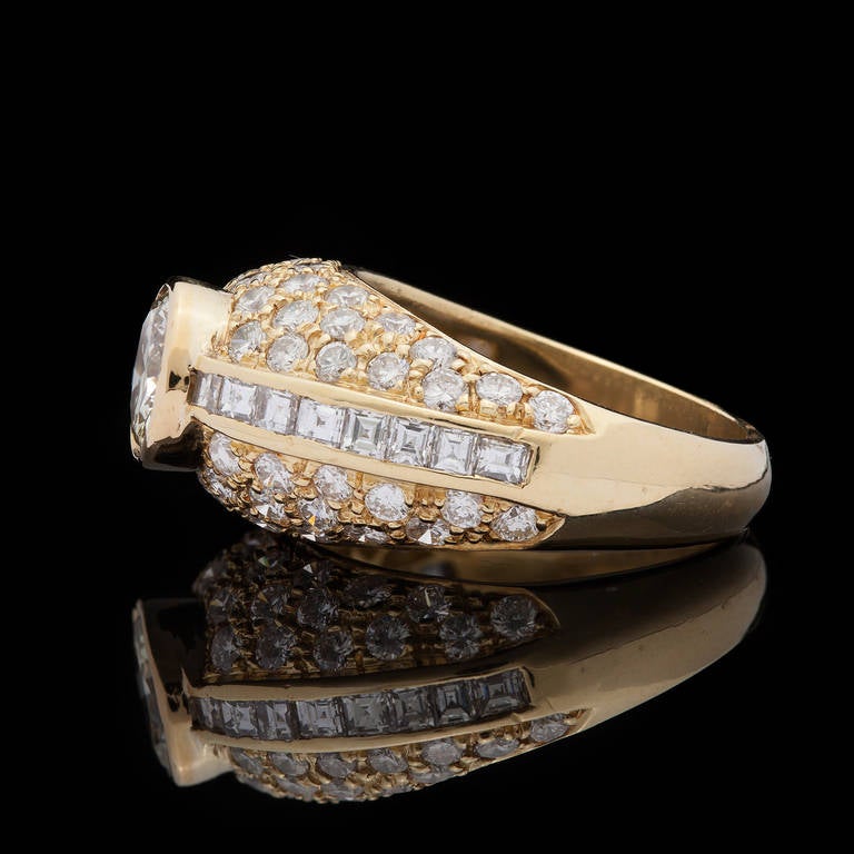 Verzierter Diamant-Gelbgold-Ring im Zustand „Hervorragend“ im Angebot in San Francisco, CA
