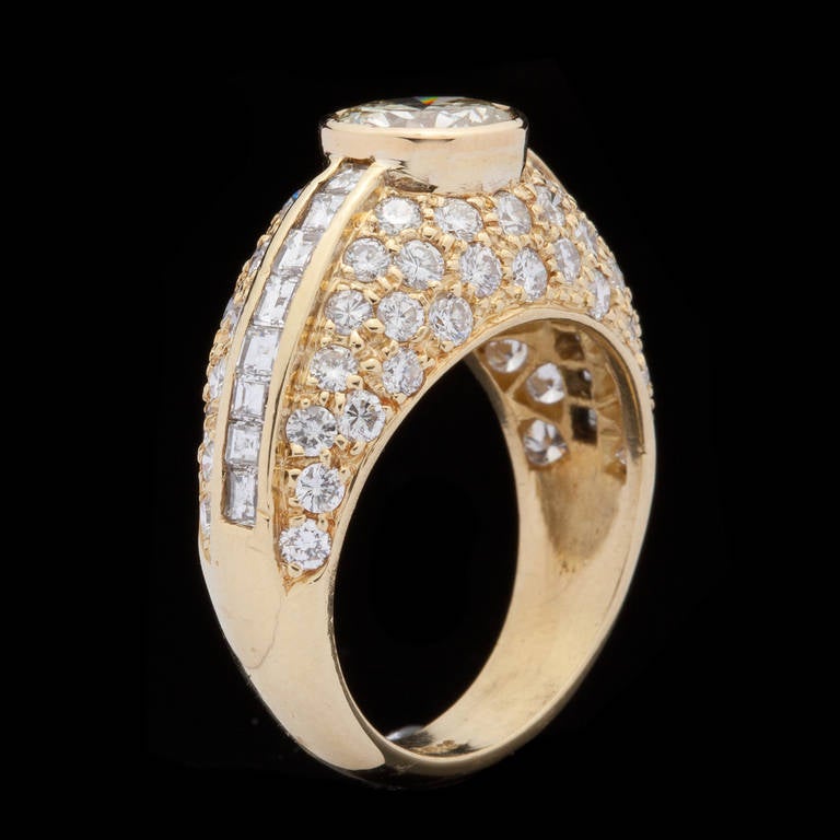 Women's or Men's Embellished Diamond Yellow Gold Ring For Sale