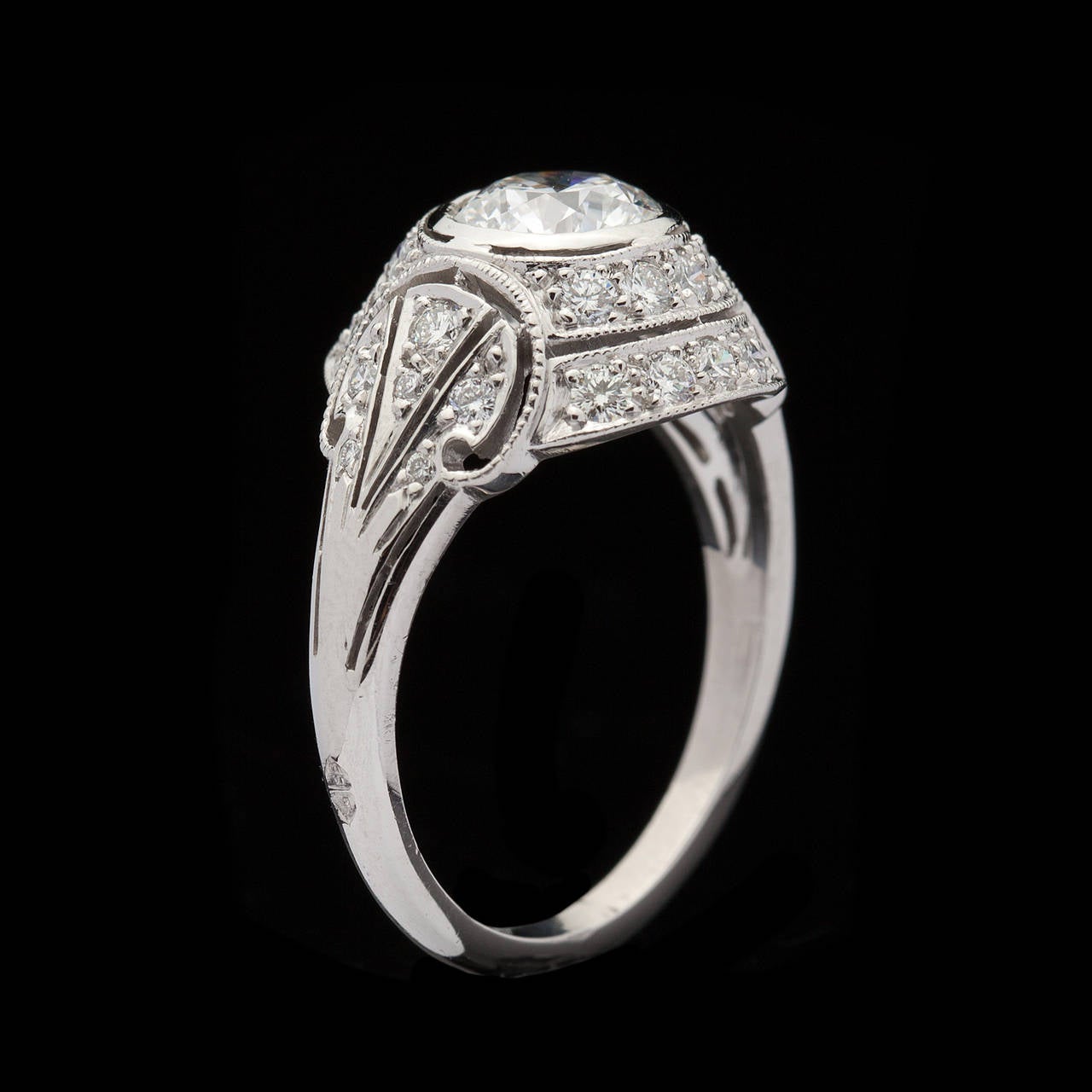 Women's 1.02 Carat GIA Certified Diamond Platinum Ring For Sale