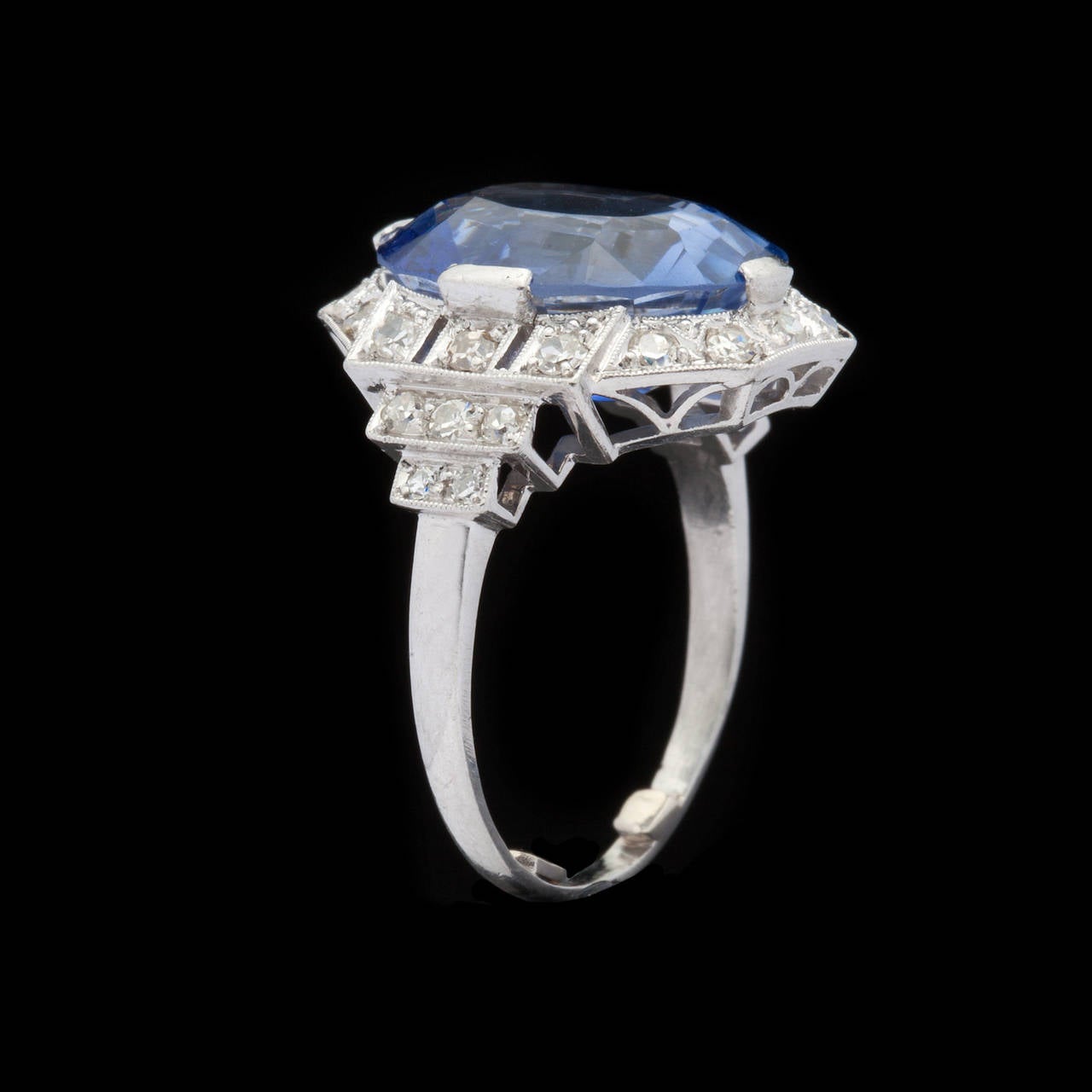 Women's Blue Sapphire Diamond Platinum Ring For Sale