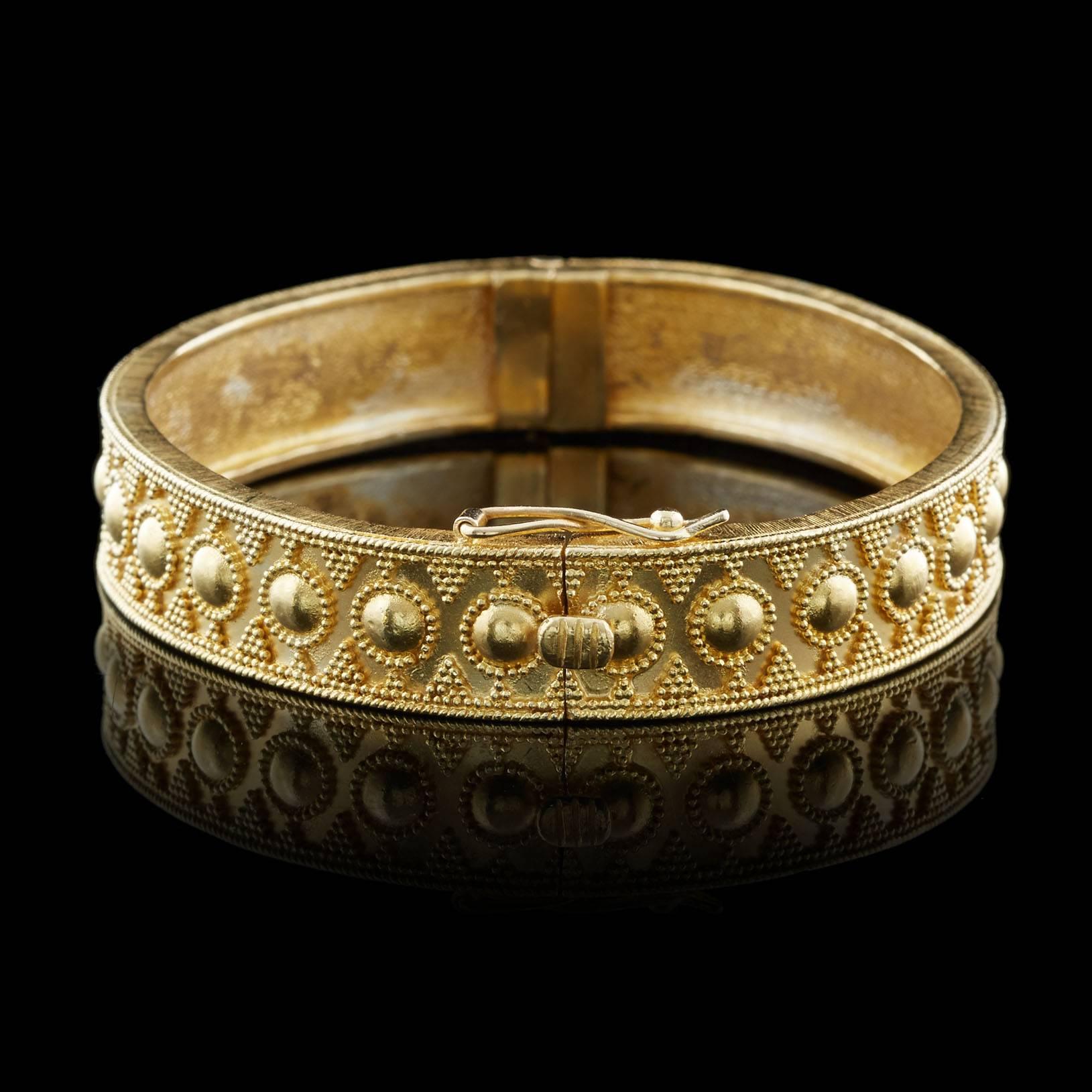 Lalaounis Gold Bangle Bracelet with Granulation In Excellent Condition In San Francisco, CA