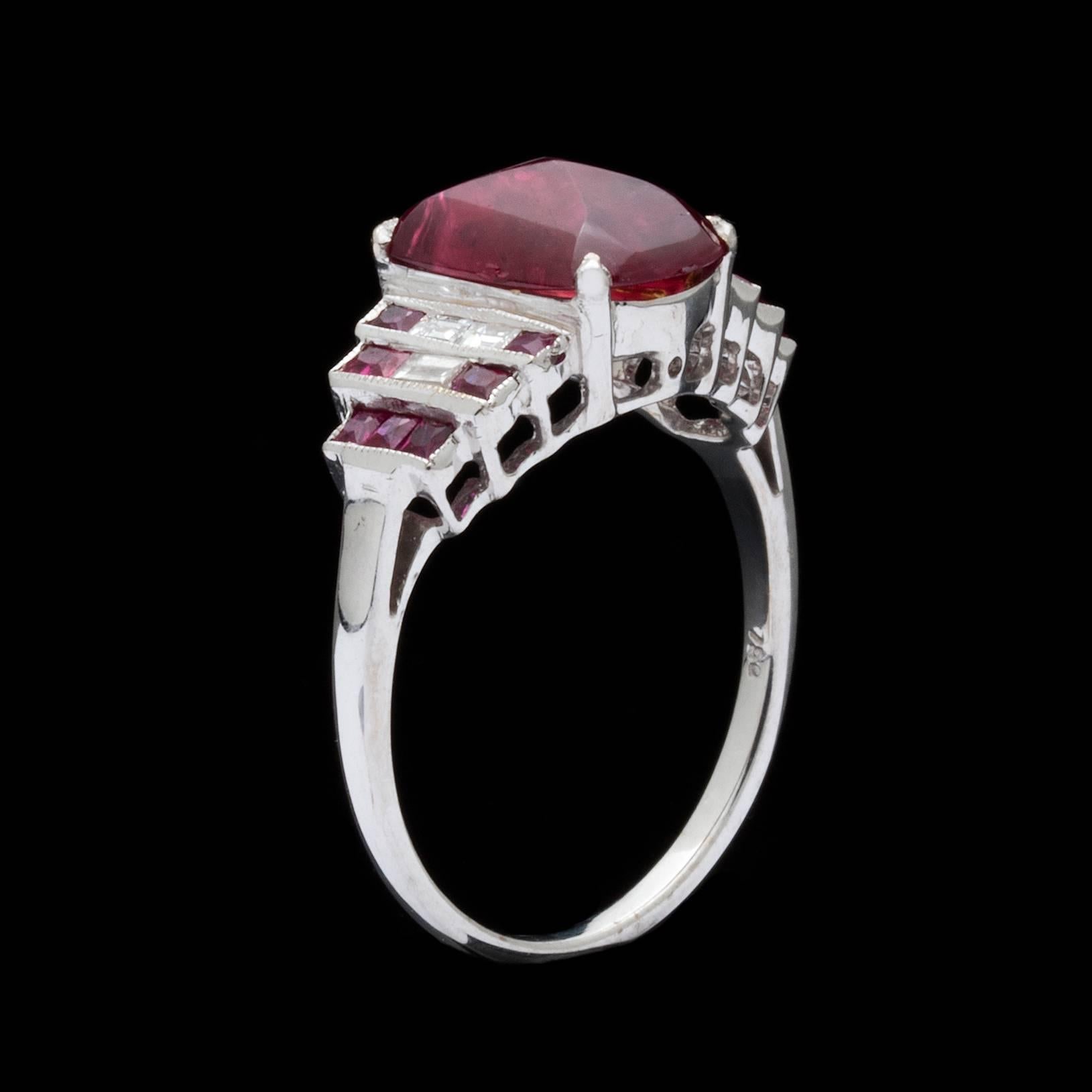 Burmese Fancy Reddish Pink Sapphire Diamond Gold Ring In Excellent Condition In San Francisco, CA
