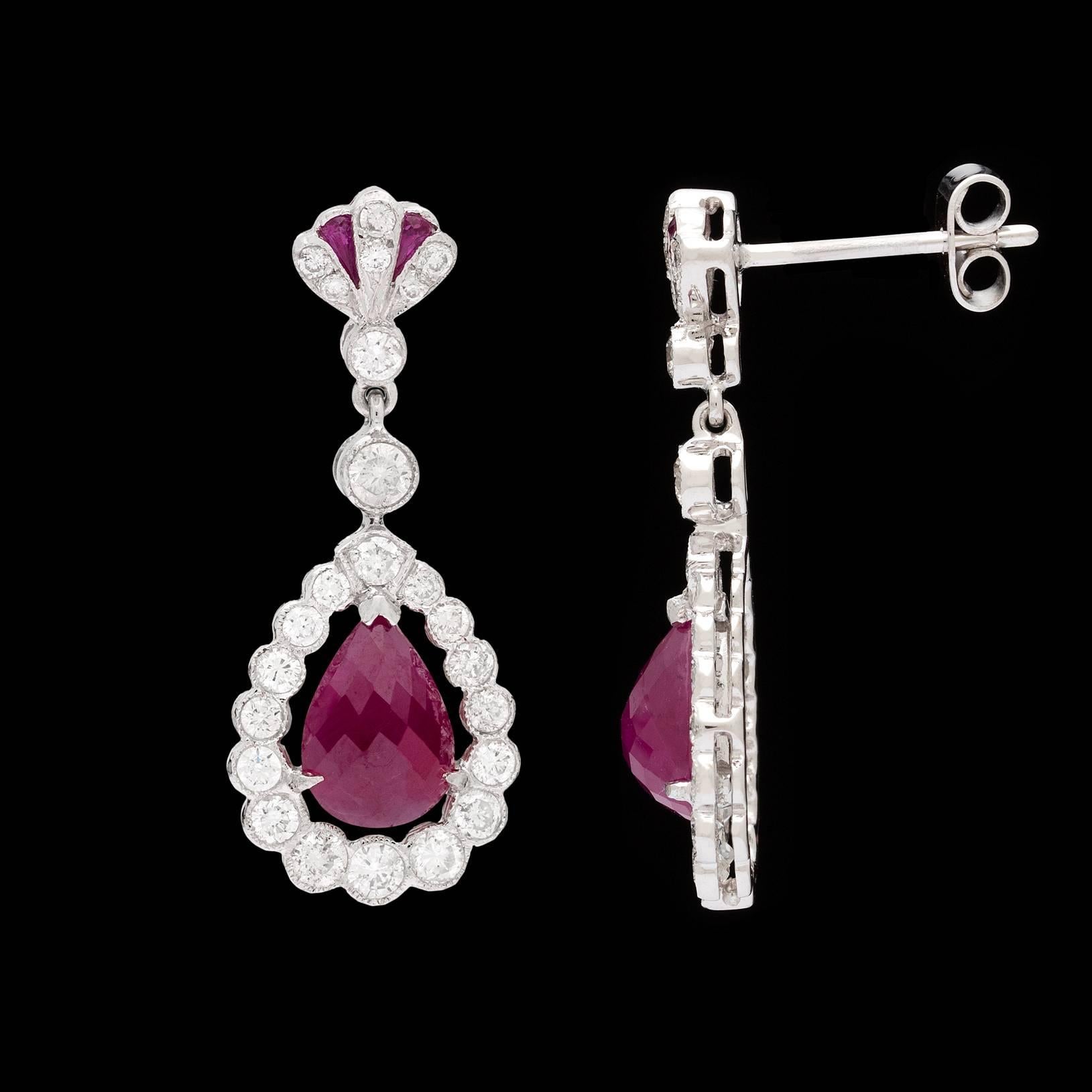 Burmese Ruby Gold Briolette Earrings In Excellent Condition In San Francisco, CA