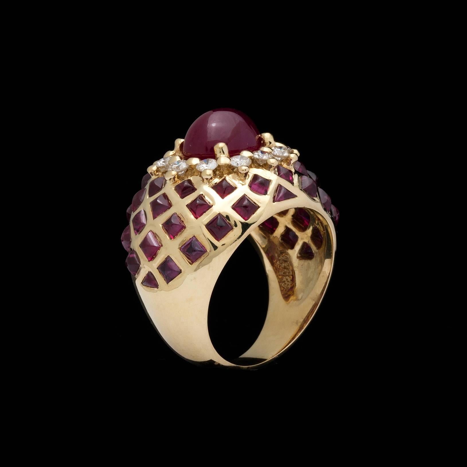 Women's 1970s Cabochon Ruby Diamond Gold Ring