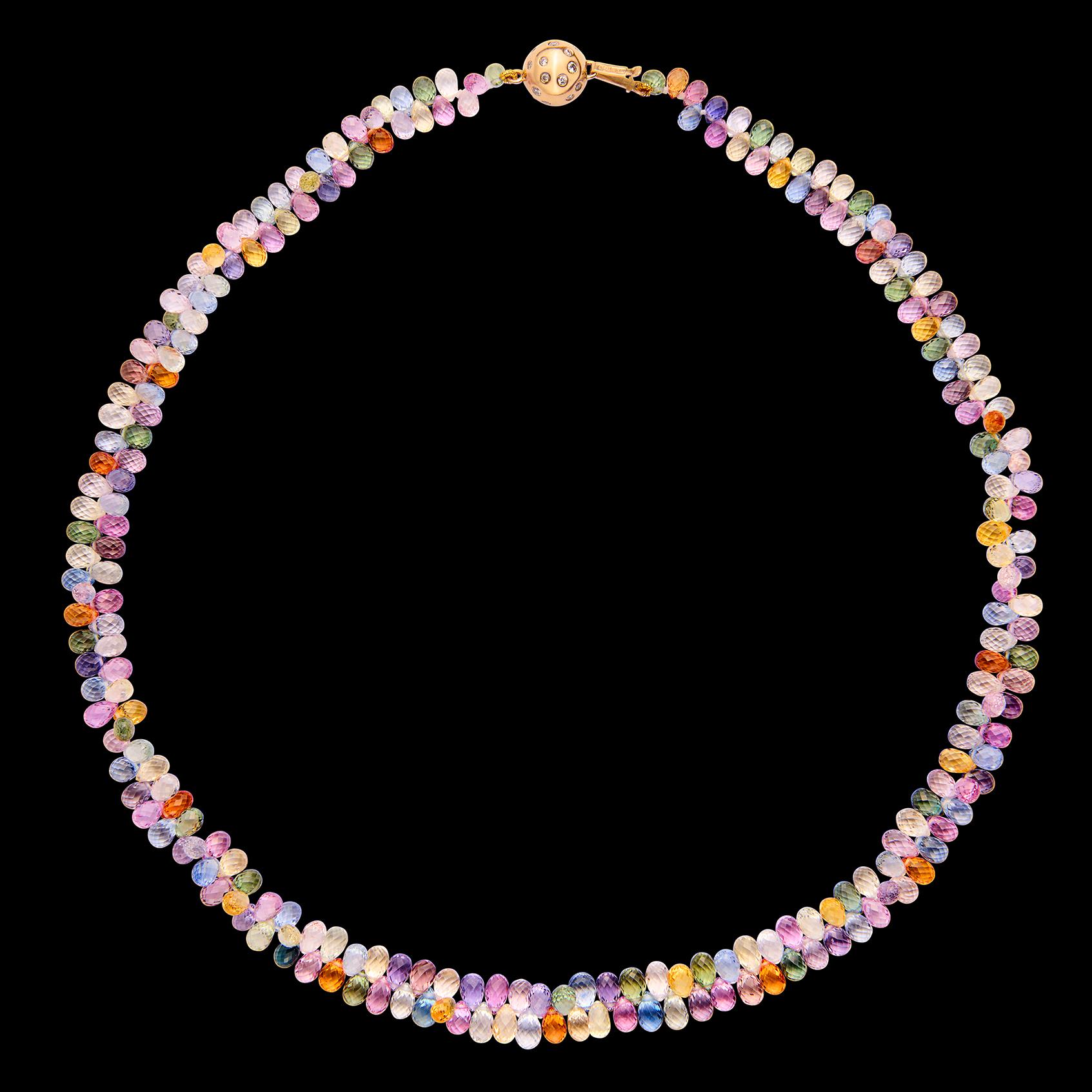 Außergewöhnliche Multi-Color Saphir & 18k Gold Halskette Damen im Angebot