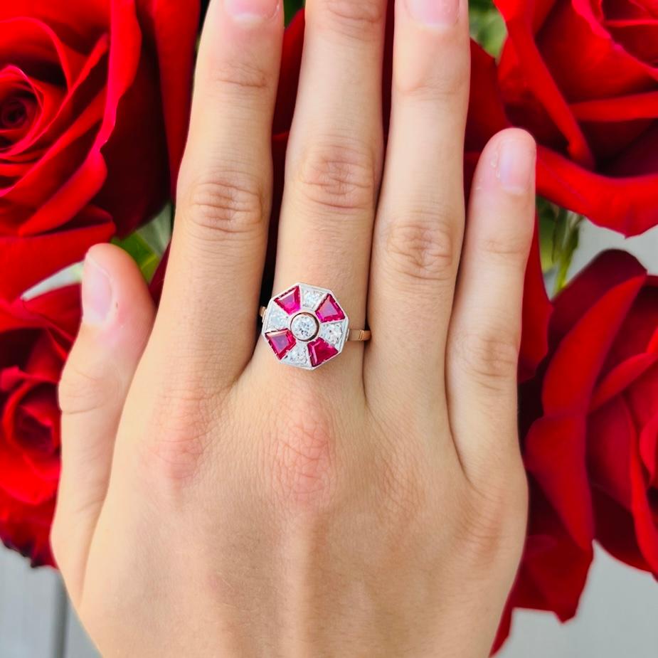 da uomo o donna Anello di rubini e diamanti in stile Art Déco in vendita
