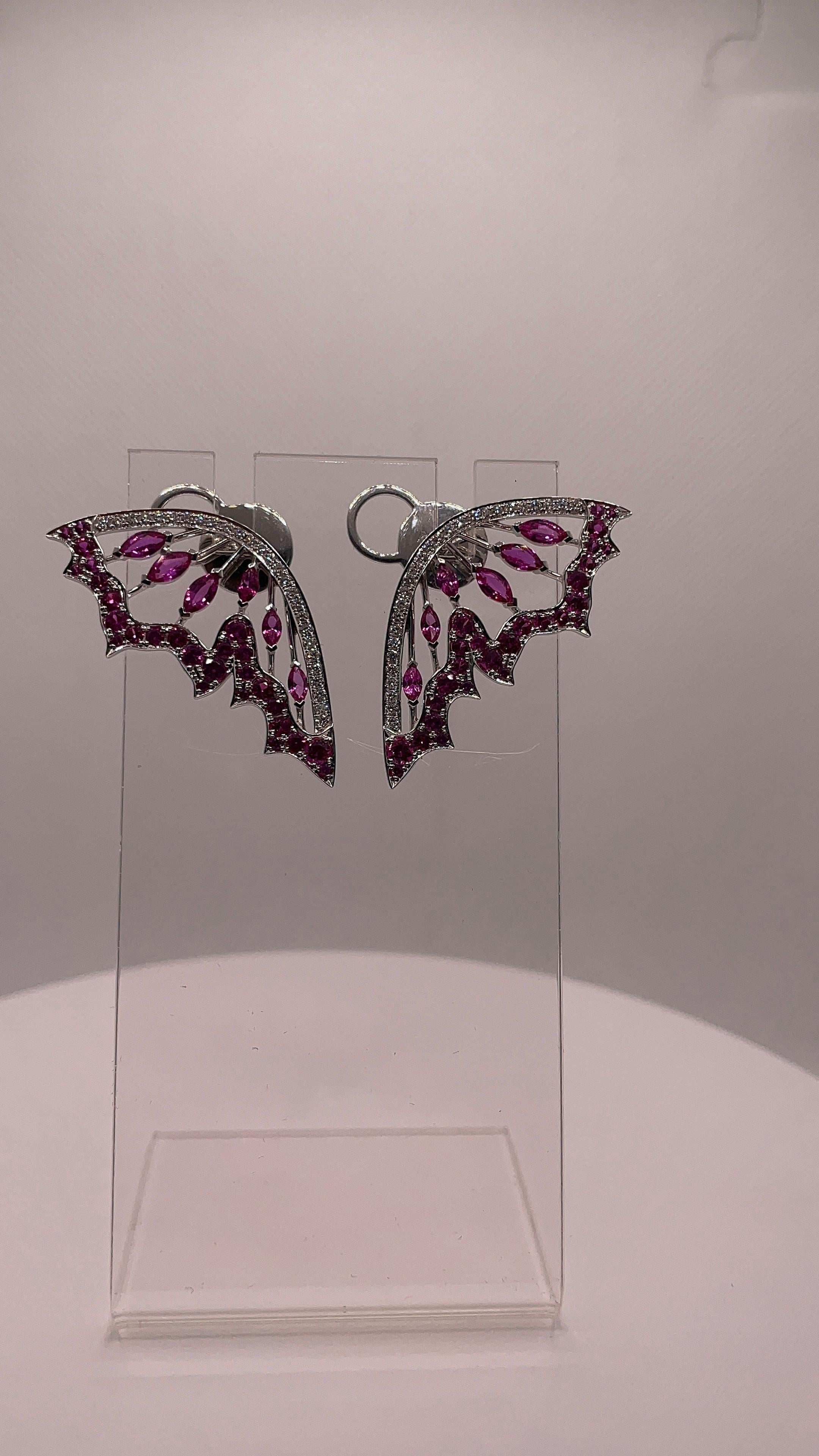 Orecchini a pipistrello con zaffiro rosa e diamante da 5,72 carati in vendita 1
