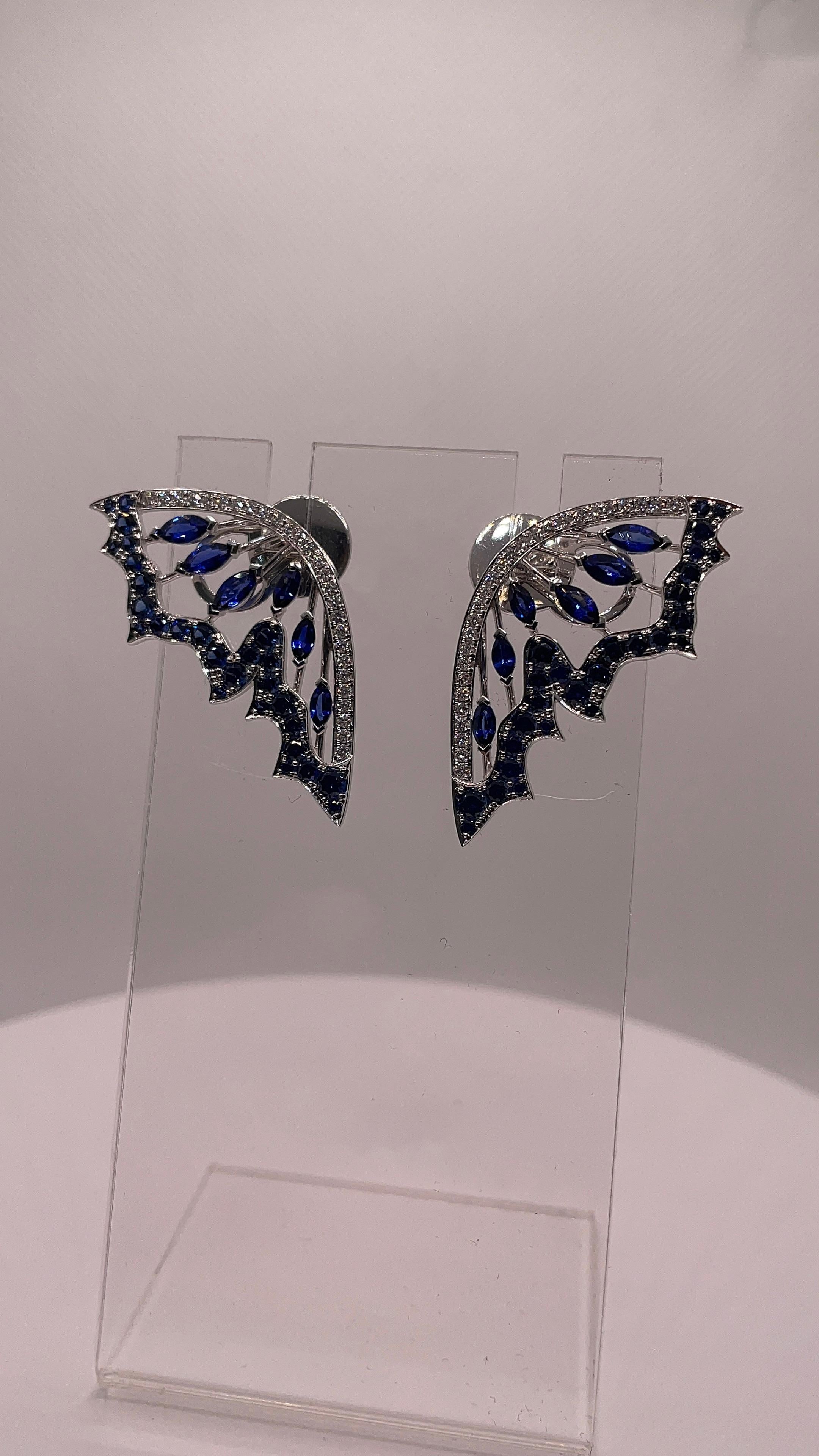 Taglio marquise Orecchini a pipistrello con zaffiro blu e diamante da 5,72 carati in vendita